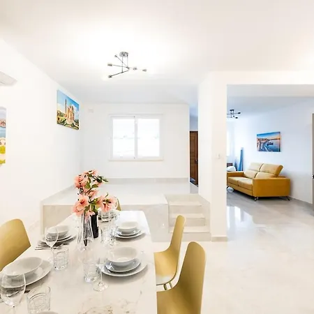 아파트 Modern 3-bed Maisonette&backyard In St Pauls Bay *