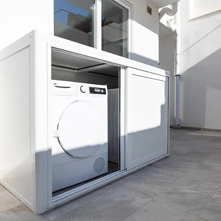 아파트 Modern 3-bed Maisonette&backyard In St Pauls Bay 세인트폴스베이